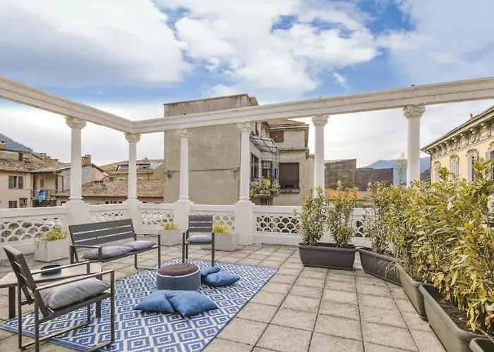 Two-room In Center *