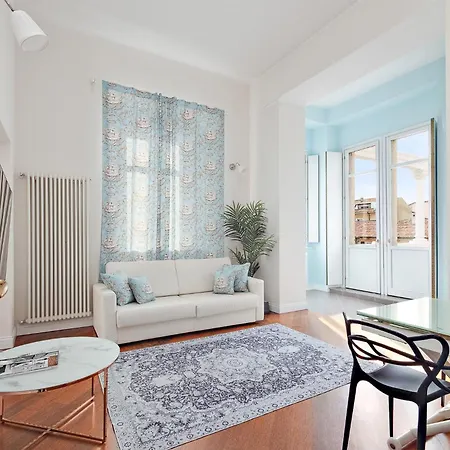 Two-room In Center 아파트 코모